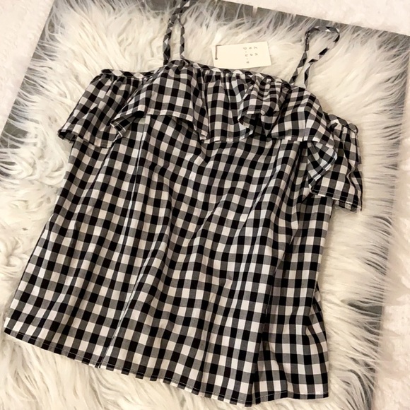 Black/white Gingham ruffle tank ❤️ - Picture 1 of 6